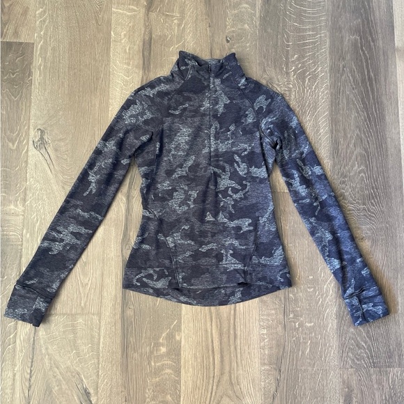 Women’s Lululemon Outrun the Elements Long Sleeve, size 4 - Picture 3 of 6